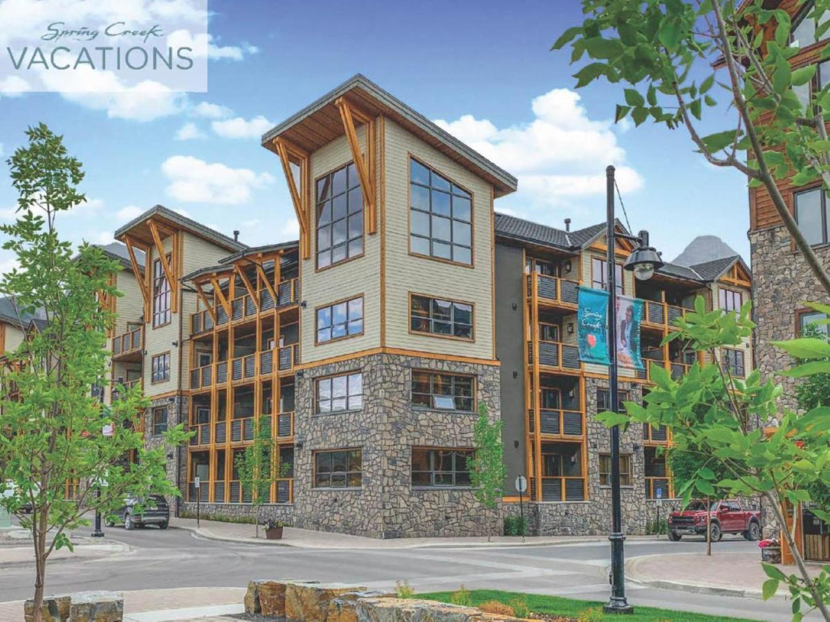 White Spruce Lodge By Spring Creek Vacations แคนมอร์ ภายนอก รูปภาพ
