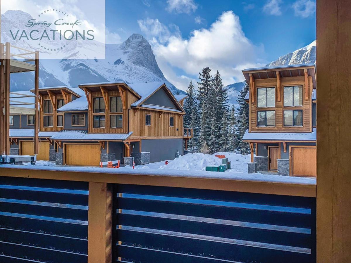 White Spruce Lodge By Spring Creek Vacations แคนมอร์ ห้อง รูปภาพ