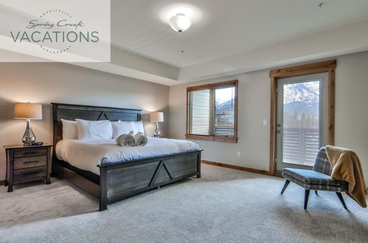 White Spruce Lodge By Spring Creek Vacations แคนมอร์ ห้อง รูปภาพ