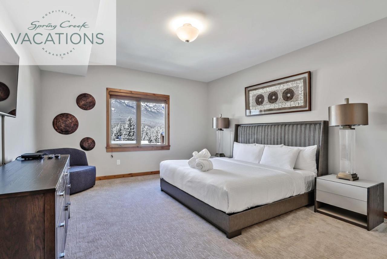 White Spruce Lodge By Spring Creek Vacations แคนมอร์ ห้อง รูปภาพ